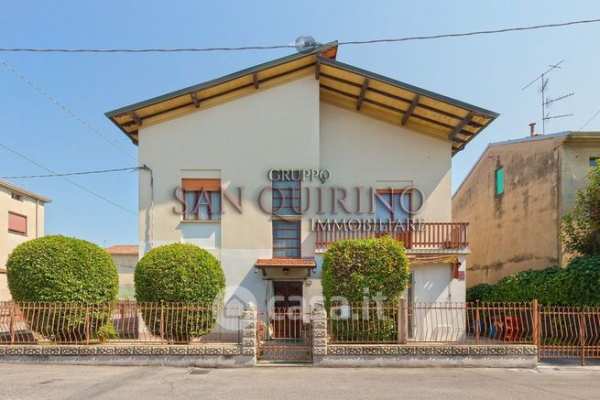 Casa indipendente in residenziale in Via S. Carlo Borromeo 11