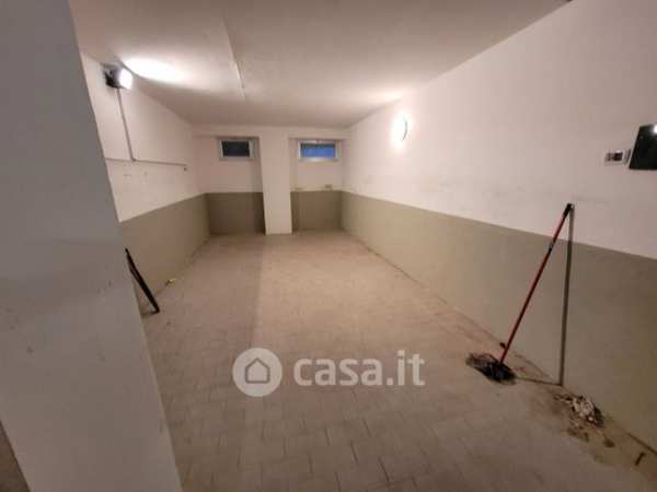 Box/posto auto in residenziale in Viale Piero Pozzoli 4