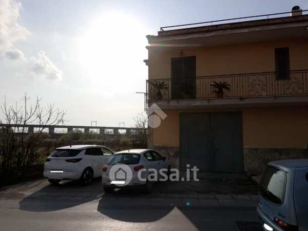 Capannone in commerciale in Via Casa dell'Acqua 52