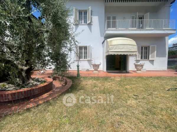 Villa in residenziale in Via Castelfranco di Sotto