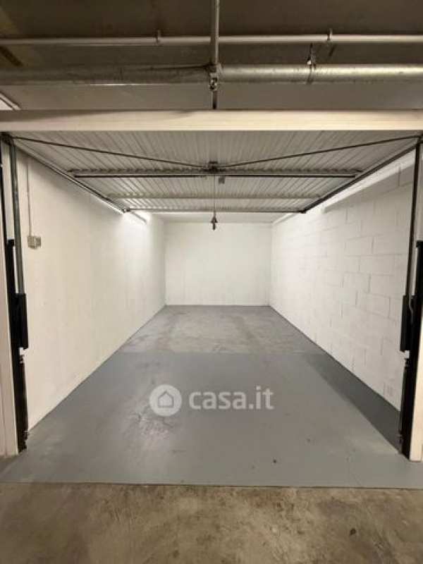 Box/posto auto in residenziale in Via Giovanni Pezzotti 2