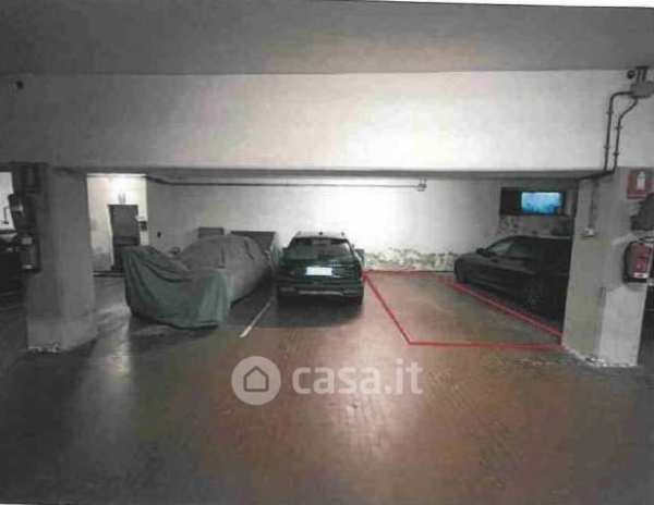 Box/posto auto in residenziale in Via Bolognese 79