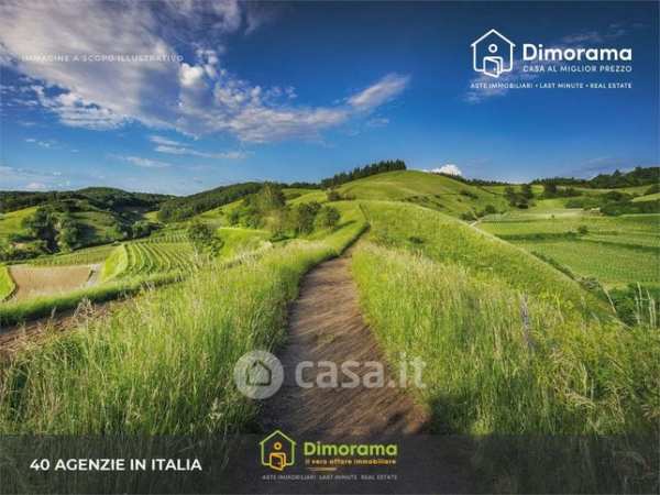 Terreno agricolo in commerciale in Via Tharros