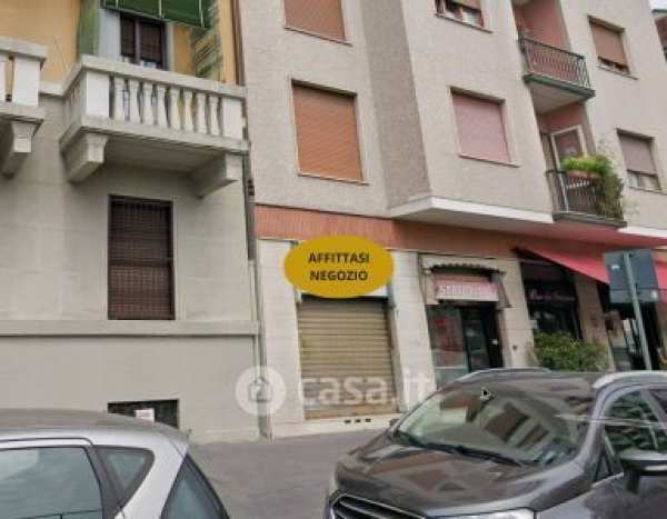 Capannone in commerciale in Via dei Grimani