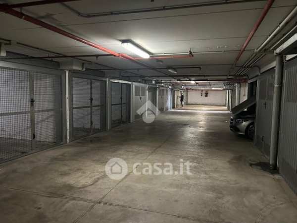 Box/posto auto in residenziale in Via Maurizio Quadrio 16