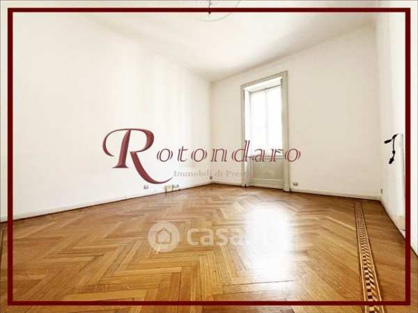 Ufficio in commerciale in Via GiosuÃ¨ Carducci