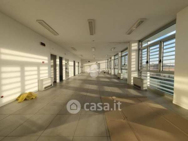 Ufficio in commerciale in Strada del Santo 69