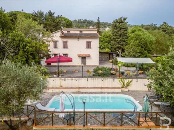 Villa in residenziale in Via Pietro Nenni