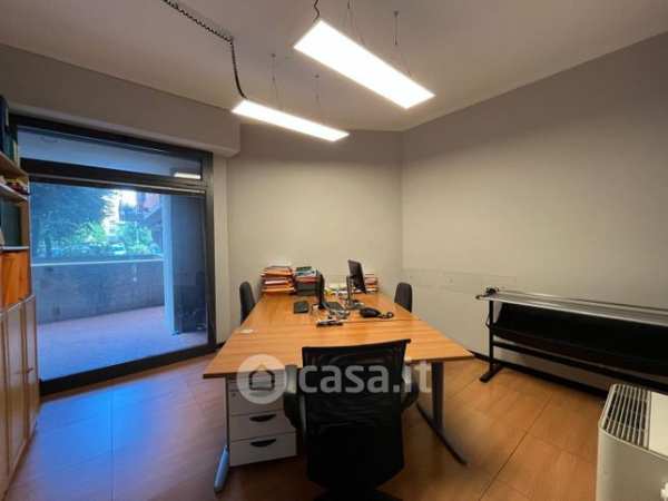Ufficio in commerciale in Viale Alessandro Guidoni 135