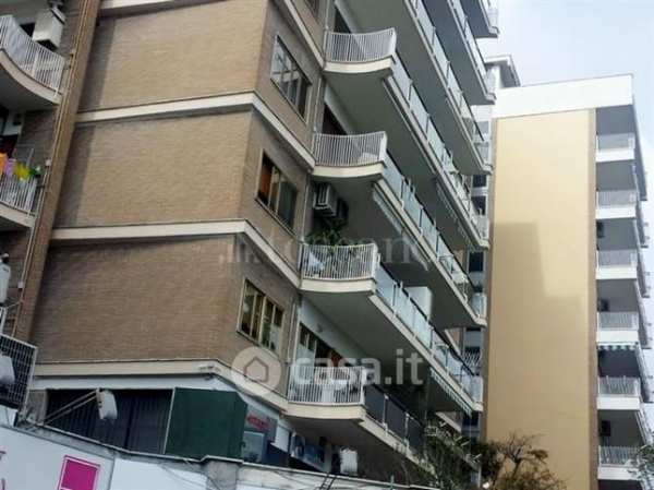 Ufficio in commerciale in Via Vicinale Cupa Cintia