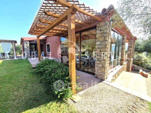 Villa in residenziale in 