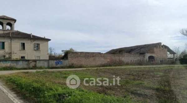 Box/posto auto in residenziale in Via Badalasco