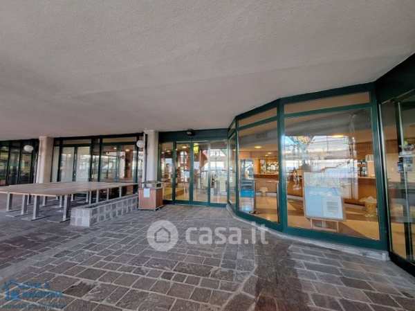 Ufficio in commerciale in Via Cardano