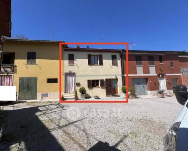 Casa bi/trifamiliare in residenziale in Via Po