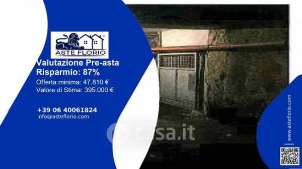 Box/posto auto in residenziale in Strada Tavernola 107