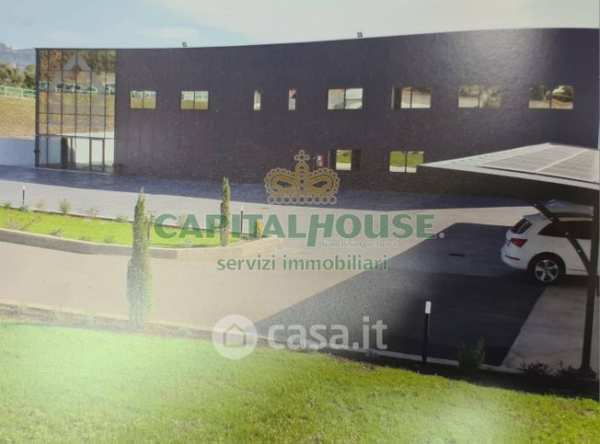 Capannone in commerciale in Via Nazionale 136