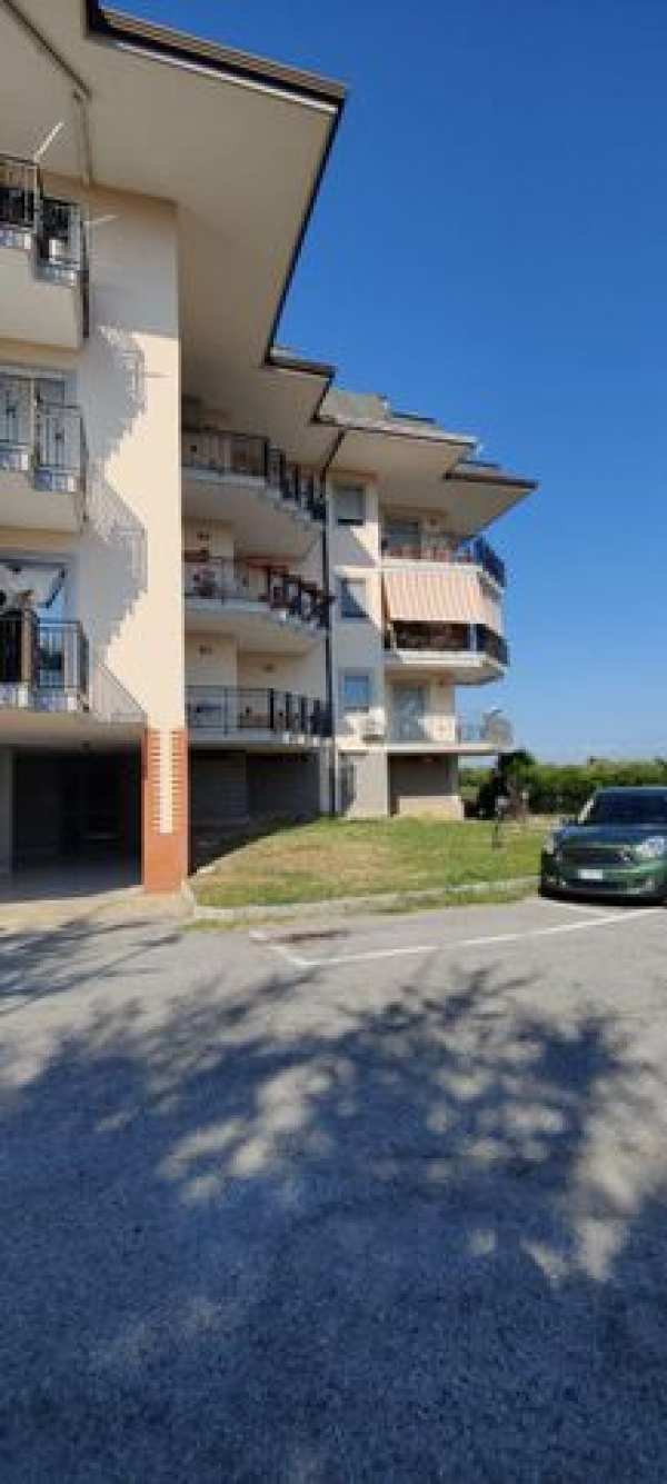 Box/posto auto in residenziale in Via Falcone Da Eboli