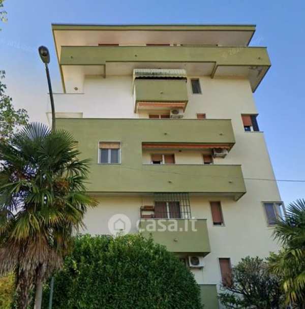 Appartamento in residenziale in Via Revedole 5