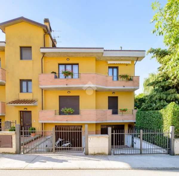 Villetta a schiera in residenziale in Via Sirmione 58