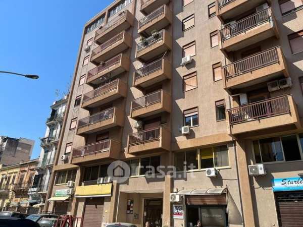 Ufficio in commerciale in Via Ragusa Moleti 5