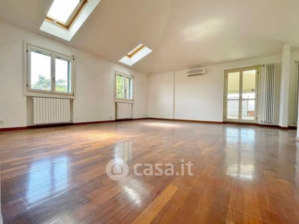Appartamento in residenziale in Via GiosuÃ¨ Carducci