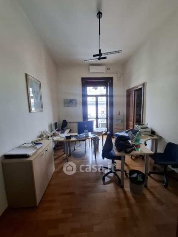 Ufficio in commerciale in Corso Umberto I 237