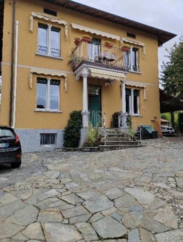 Villa in residenziale in Via Rossi 4