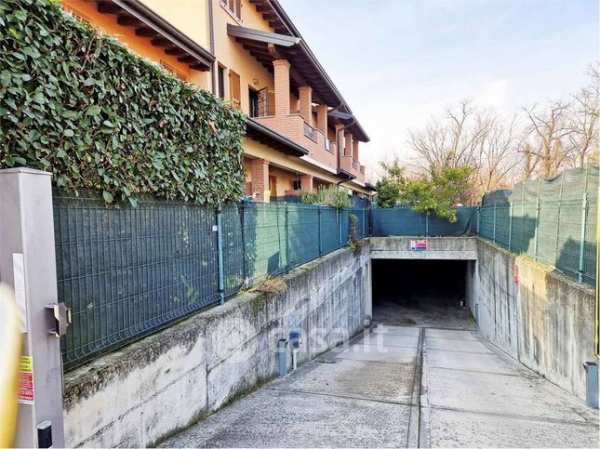 Box/posto auto in residenziale in Via Peppino Impastato