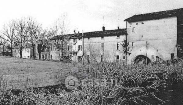 Capannone in commerciale in Piazza Battisti Cesare