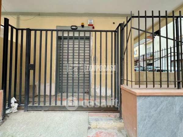 Capannone in commerciale in Via Eurialo