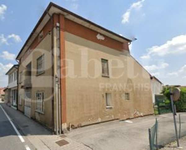 Villa in residenziale in Via Roma 112 -116