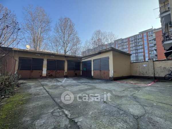 Box/posto auto in residenziale in Via San Marino 76