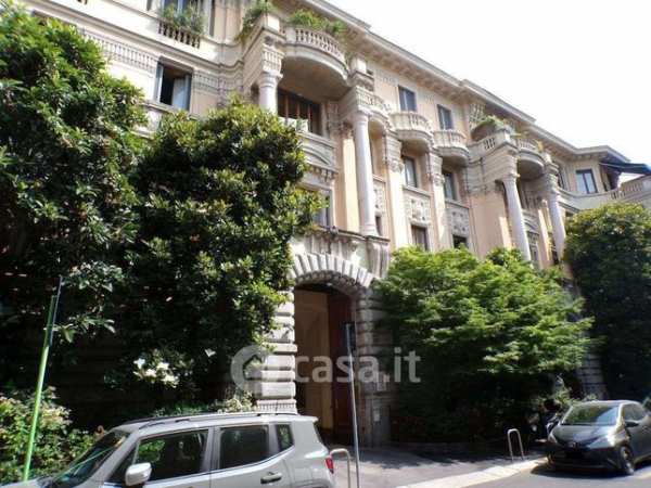 Ufficio in commerciale in Via Passione 9