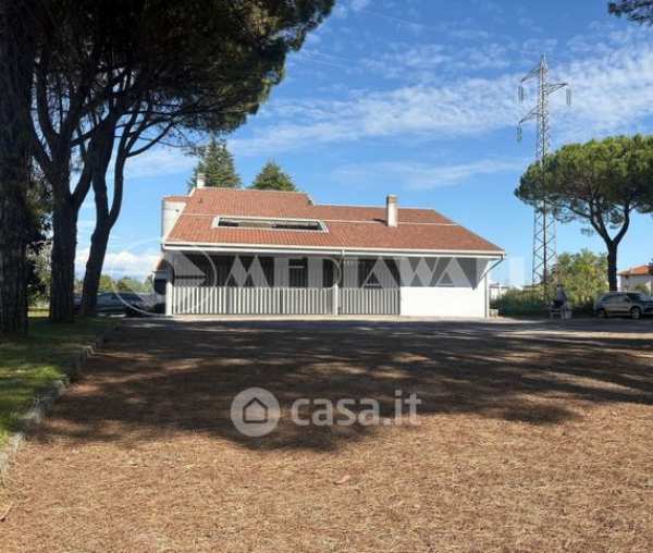 Villa in residenziale in Via San Daniele 2