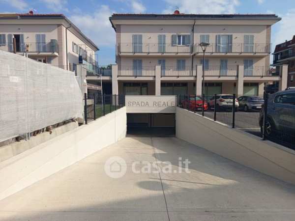 Box/posto auto in residenziale in Via Risorgimento