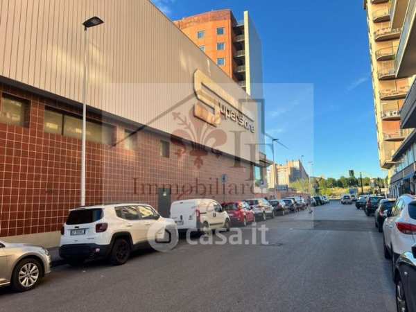 Box/posto auto in residenziale in Via Teodulo Mabellini