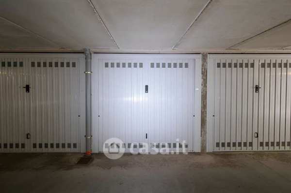 Box/posto auto in residenziale in Via Martiri di Cefalonia
