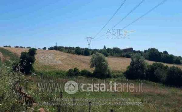 Terreno agricolo in commerciale in Via del Pratalozzo