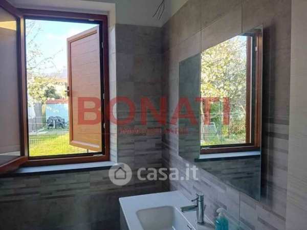 Casa indipendente in residenziale in 