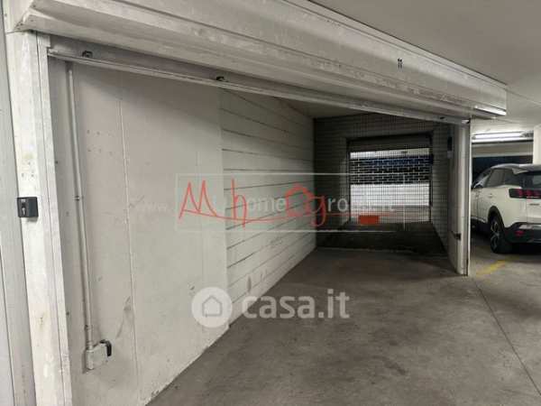 Box/posto auto in residenziale in Via Altinate