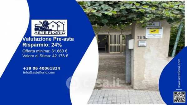 Box/posto auto in residenziale in Via Luigi Oggiano 48
