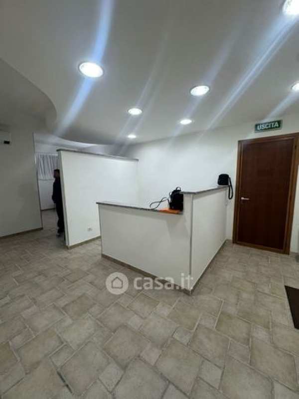 Ufficio in commerciale in Via Palmiro Togliatti