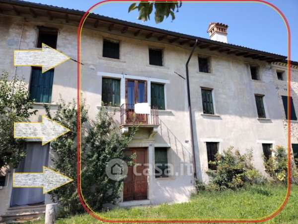 Villetta a schiera in residenziale in Via Vellai