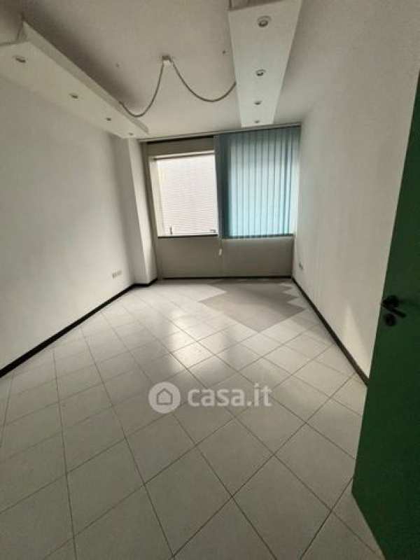 Ufficio in commerciale in Via Giovanni Porzio 4