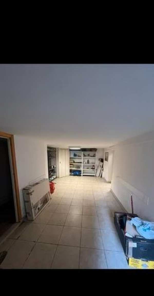 Box/posto auto in residenziale in Viale Giuseppe Garibaldi 62