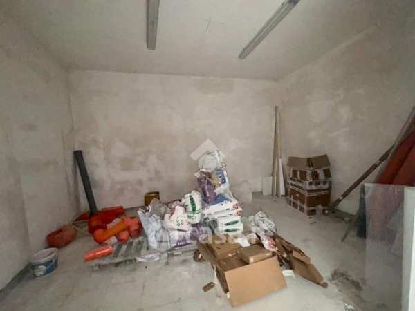 Box/posto auto in residenziale in Via Santi Giovanni e Paolo 32