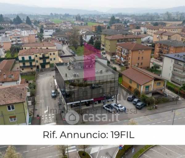 Ufficio in commerciale in Via Vicenza 2