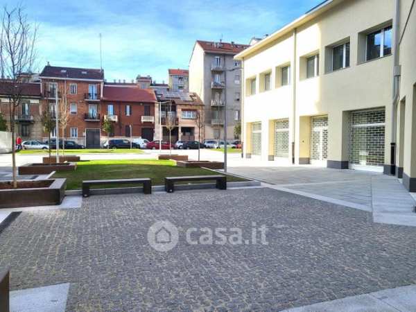 Negozio/locale commerciale in commerciale in Via Caraglio 57 /b