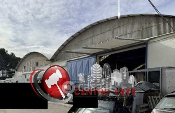 Capannone in commerciale in Corso Vittorio Emanuele