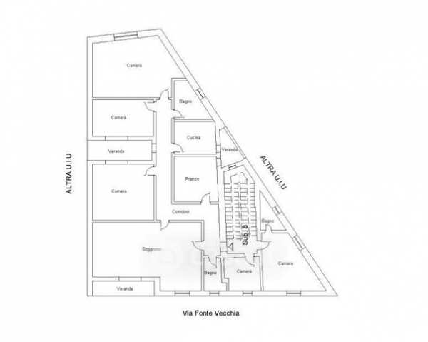 Casa bi/trifamiliare in residenziale in 